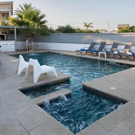 וילה Ruby Yiasemina *