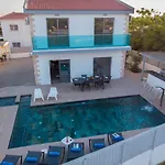Ruby Yiasemina Villa *