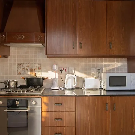 Ruby Yiasemina Ajía Nápa