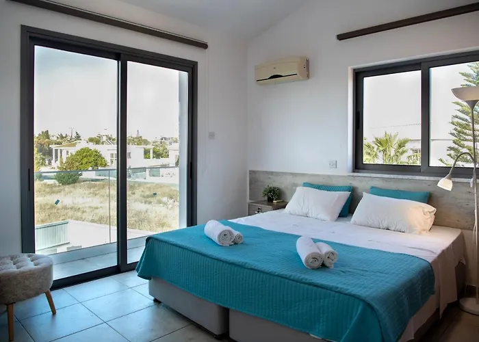 Ruby Yiasemina Villa *